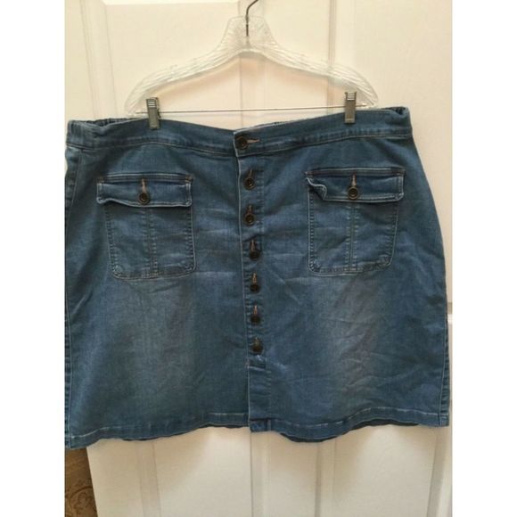 Lane Bryant Dresses & Skirts - women LANE BRYANT solid blue butto denim skirt 26W